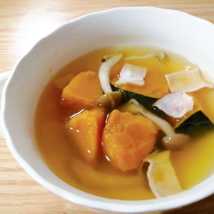 かぼちゃとしめじとベーコンのコンソメスープ レシピ 作り方 By はじゃじゃ 楽天レシピ かぼちゃとしめじとベーコンのコンソメスープ レシピ 作り方 By はじゃじゃ 楽天レシピ